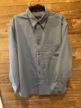 Lord & Taylor Men’s Blue and White Checked Dress Shirt